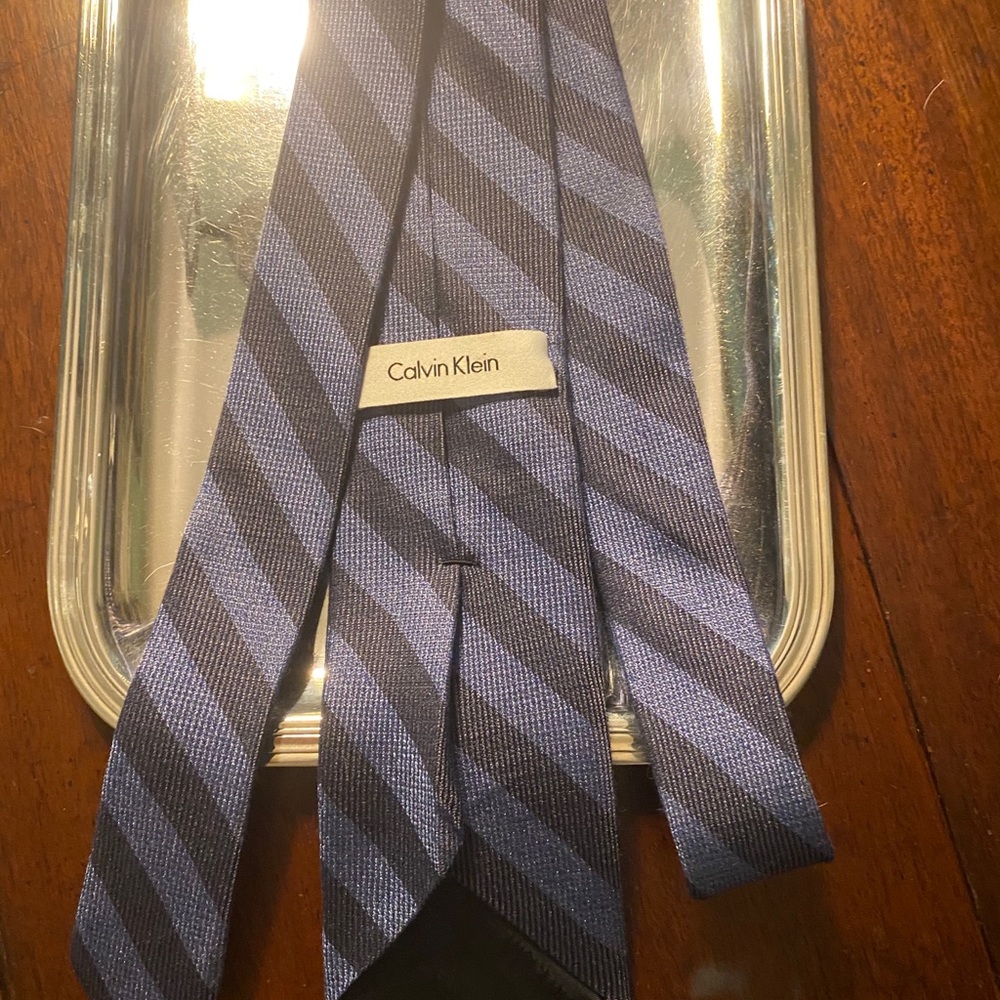 Gentleman’s Calvin Klien Wool Blend tie